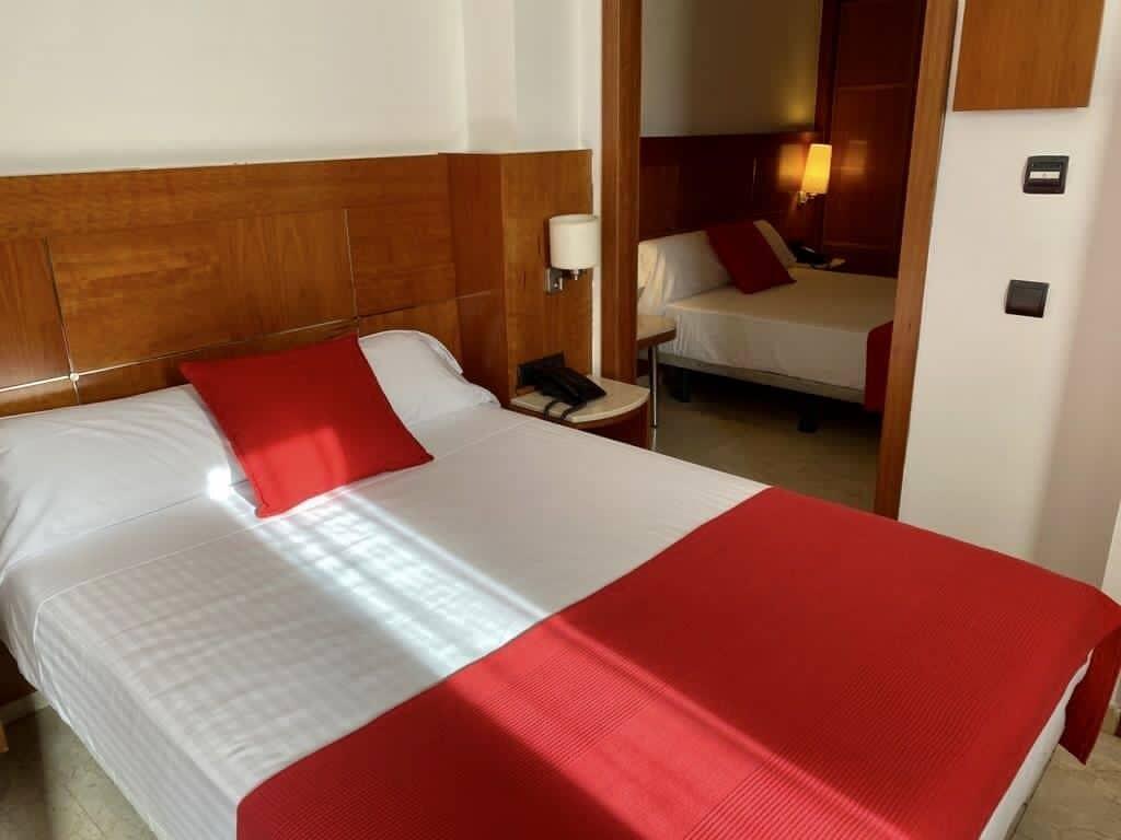 מולינס דה ריי Hotel Calasanz מראה חיצוני תמונה