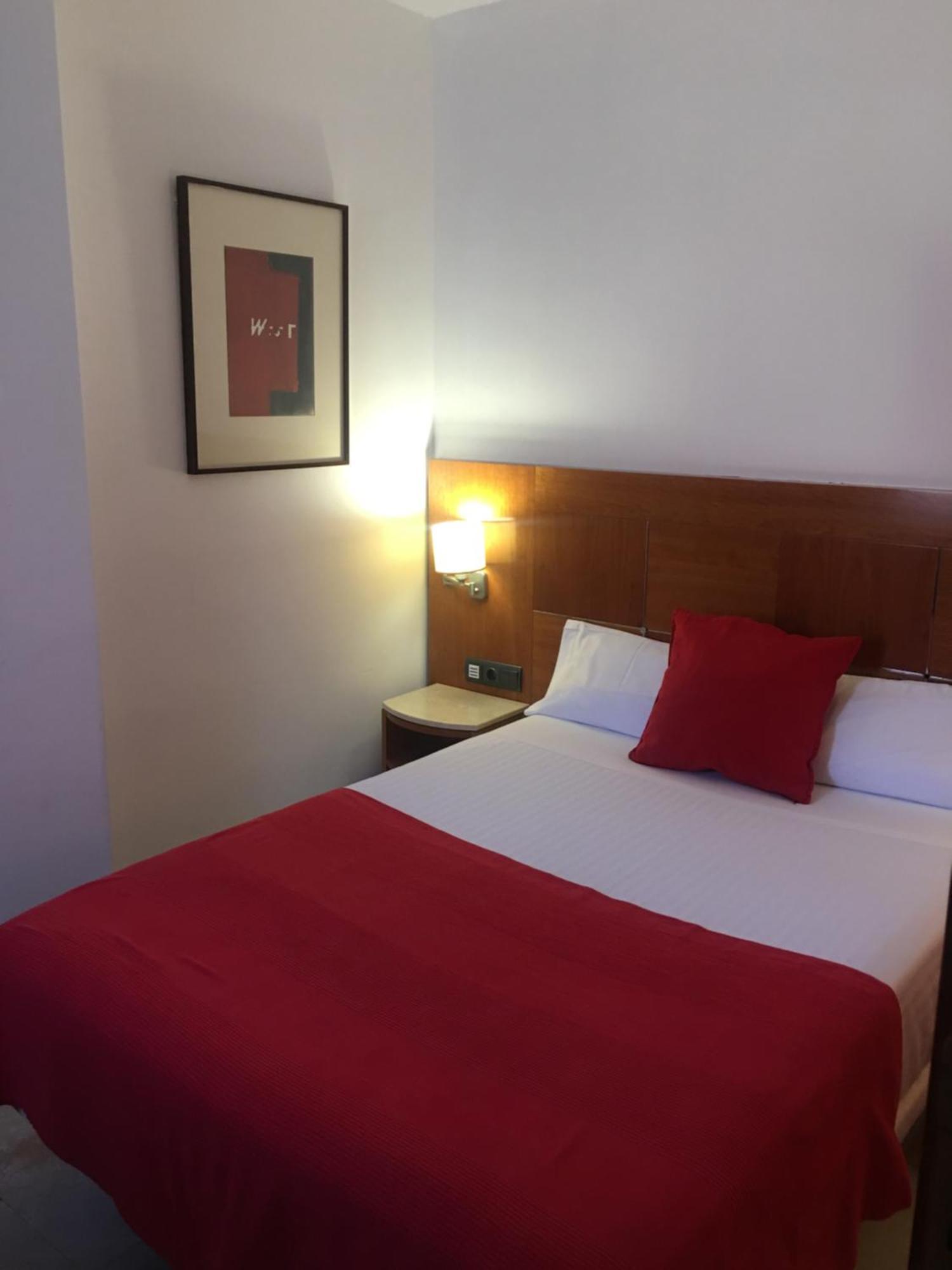 מולינס דה ריי Hotel Calasanz מראה חיצוני תמונה