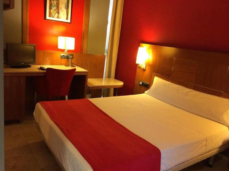מולינס דה ריי Hotel Calasanz מראה חיצוני תמונה
